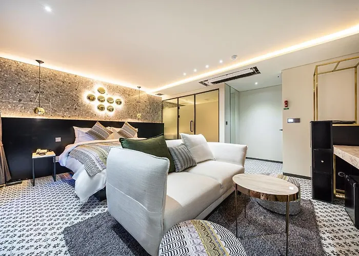 Jongno Olive 3*