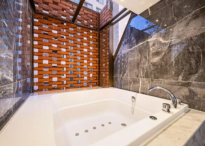 Hotel Jongno Olive 3*